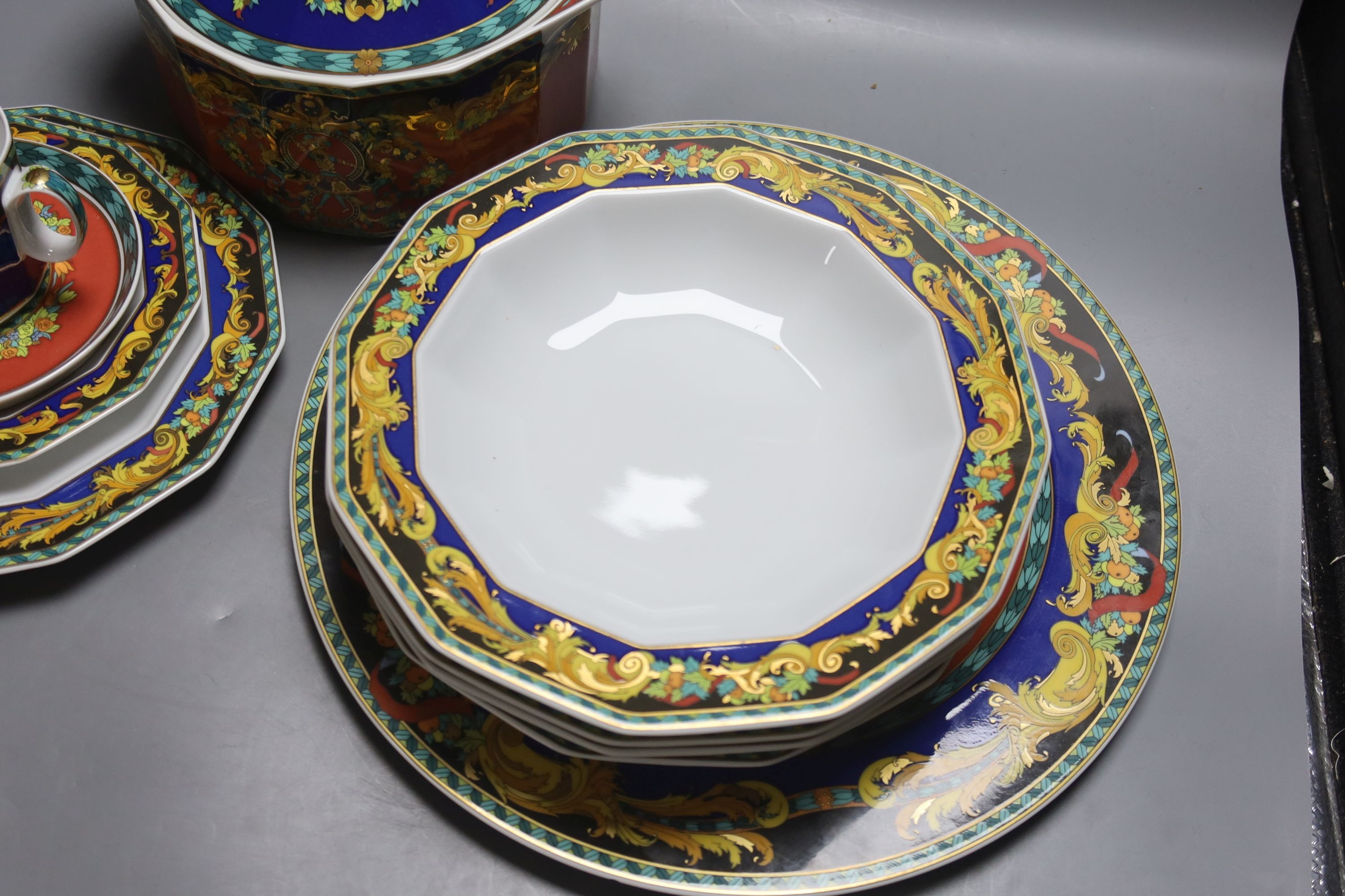 Rosenthal, 'Le Roi Soleil' by Versace: one soup terrine, 4 soup plates, one charger/wall plate, one medium plate, one small plate, one saucer, one coffee cup (10)